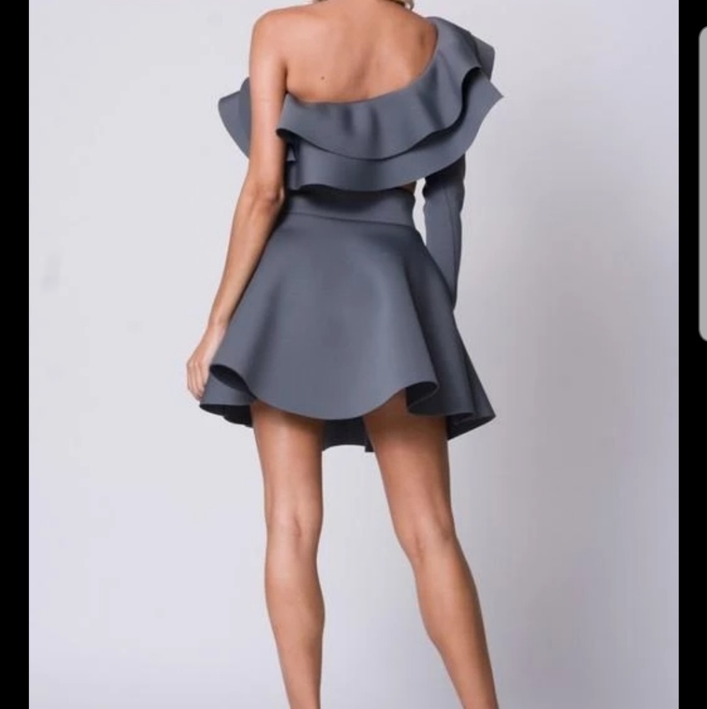 One Shoulder Ruffle Flared Skirts Set - Picture 2 of 4